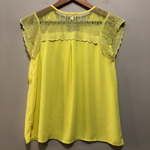 GB Cap Sleeve Blouse w/ Crochet Neckline Yellow Small - Picture 5 of 7